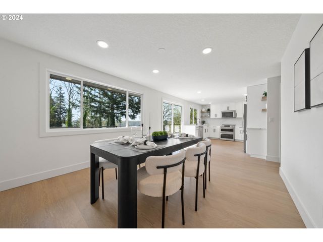 11110 Se EVERGREEN Hwy, Vancouver, WA 98664