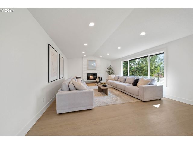 11110 Se EVERGREEN Hwy, Vancouver, WA 98664