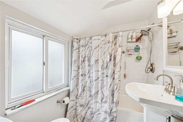 221 Evaline St, Penn Hills, PA 15235