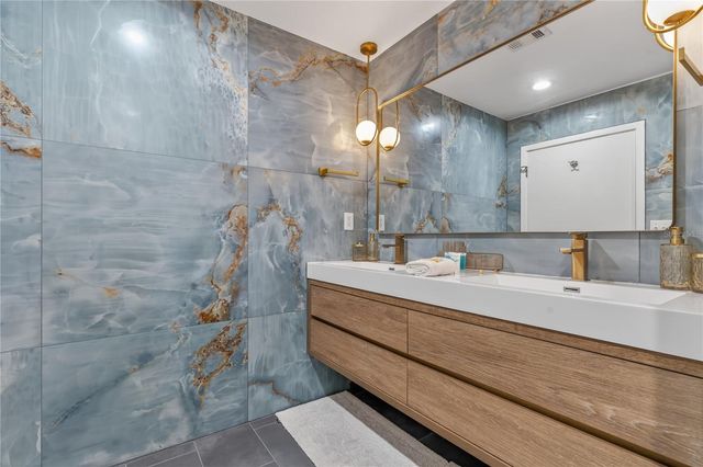 525 E JACKSON STREET 403, Orlando, FL 32801