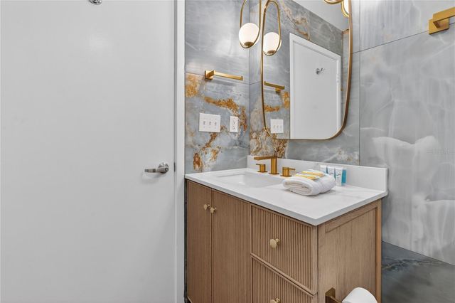 525 E JACKSON STREET 403, Orlando, FL 32801