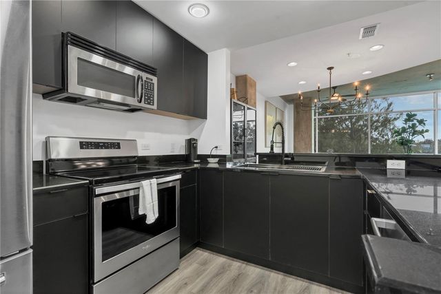 525 E JACKSON STREET 403, Orlando, FL 32801