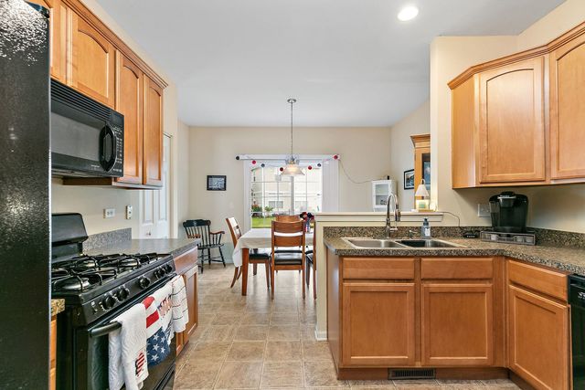 1527 Waterside Drive 1527, Dekalb, IL 60115