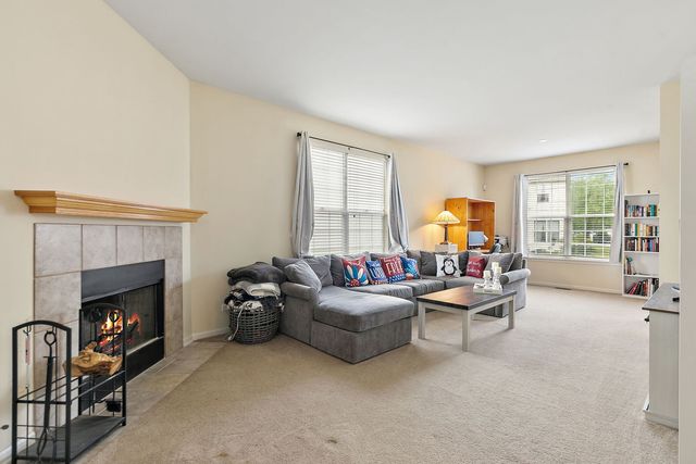 1527 Waterside Drive 1527, Dekalb, IL 60115