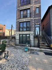2513 W Congress Parkway 1, Chicago, IL 60612