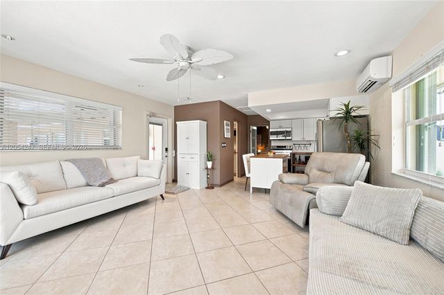 3216 SE 12th St 28, Pompano Beach, FL 33062
