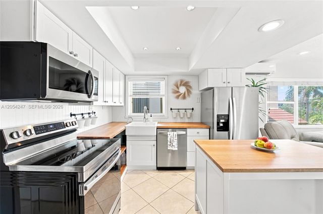 3216 SE 12th St 28, Pompano Beach, FL 33062