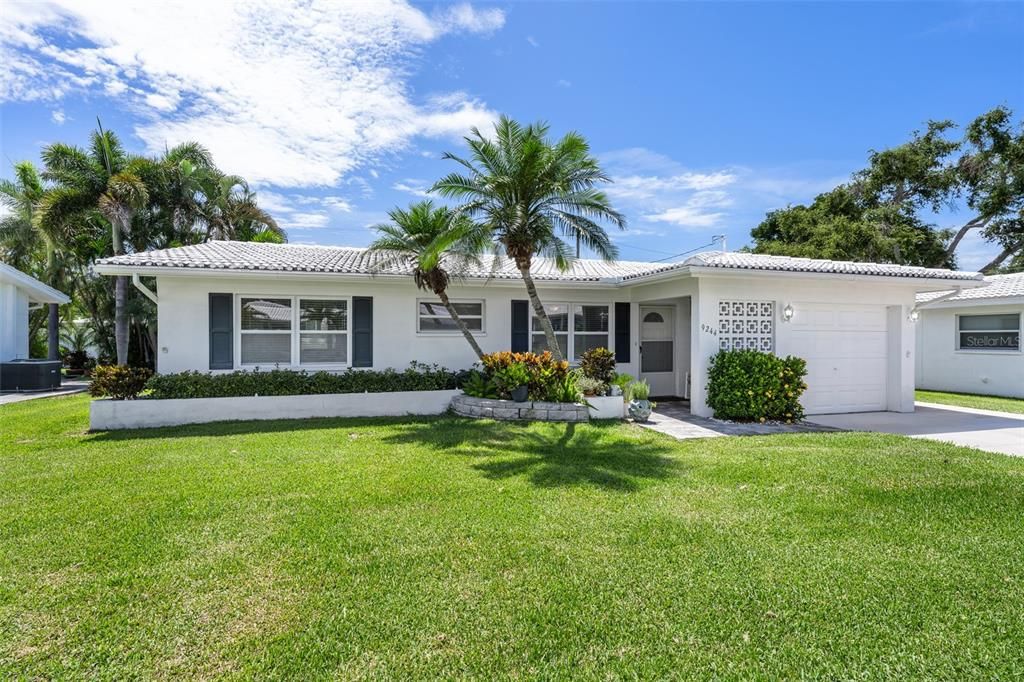 9244 142ND STREET, Seminole, FL 33776