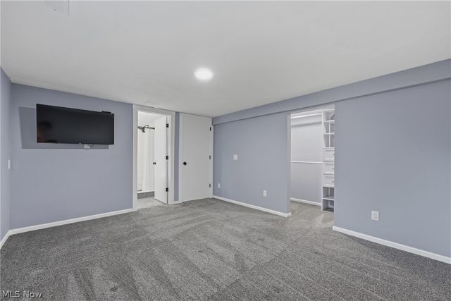 7474 Woodcrest Avenue NE, Canton, OH 44721