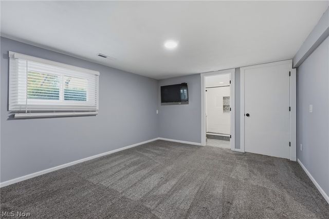 7474 Woodcrest Avenue NE, Canton, OH 44721