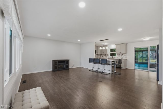 7474 Woodcrest Avenue NE, Canton, OH 44721