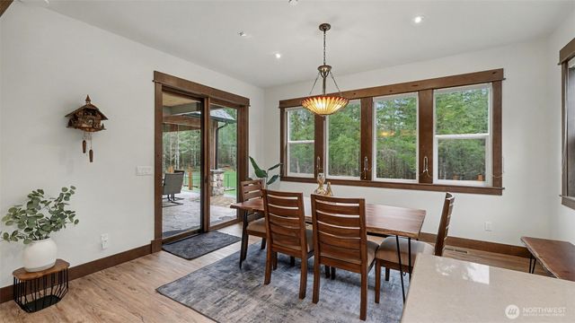29220 305th Court SE, Ravensdale, WA 98051