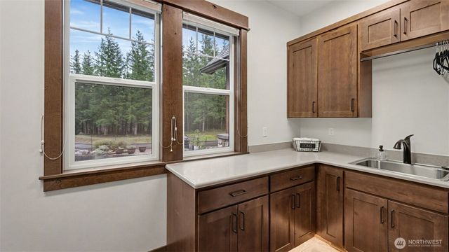 29220 305th Court SE, Ravensdale, WA 98051