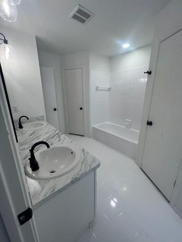 11612 Ruffed Grouse DR, Austin, TX 78758