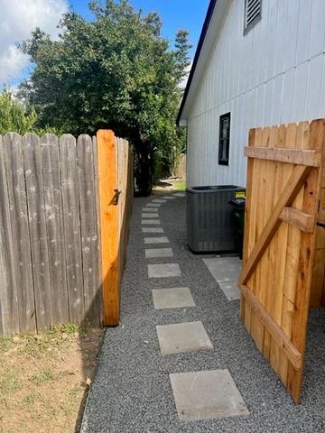 11612 Ruffed Grouse DR, Austin, TX 78758