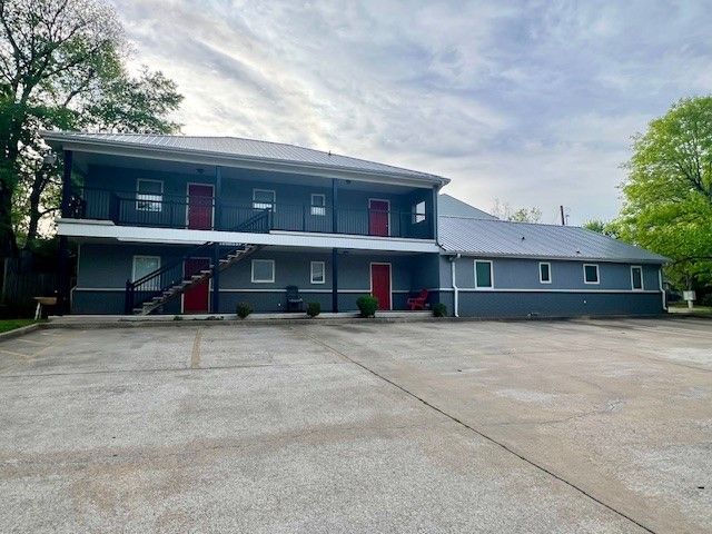 364 E 7th 4, Fayetteville, AR 72701