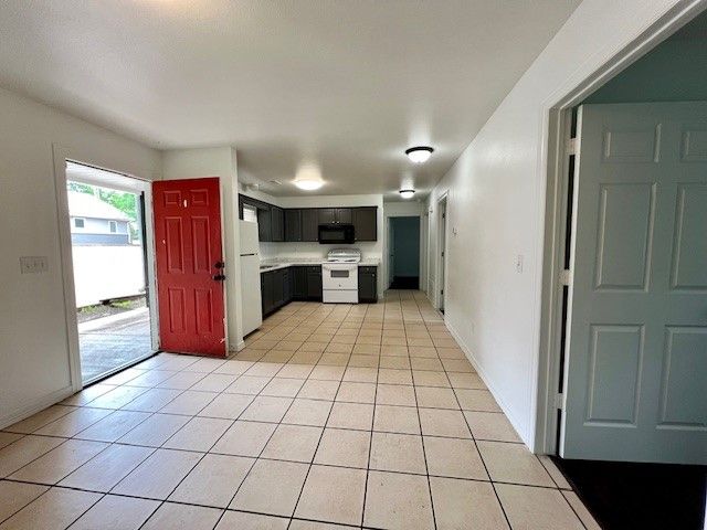364 E 7th 4, Fayetteville, AR 72701