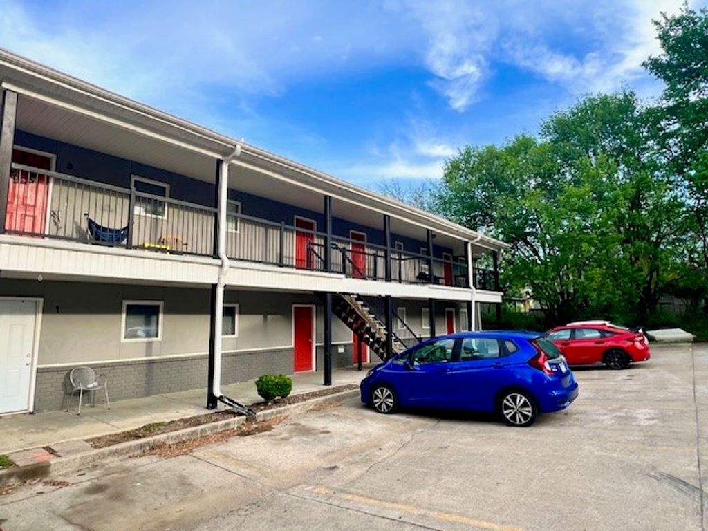 364 E 7th 4, Fayetteville, AR 72701