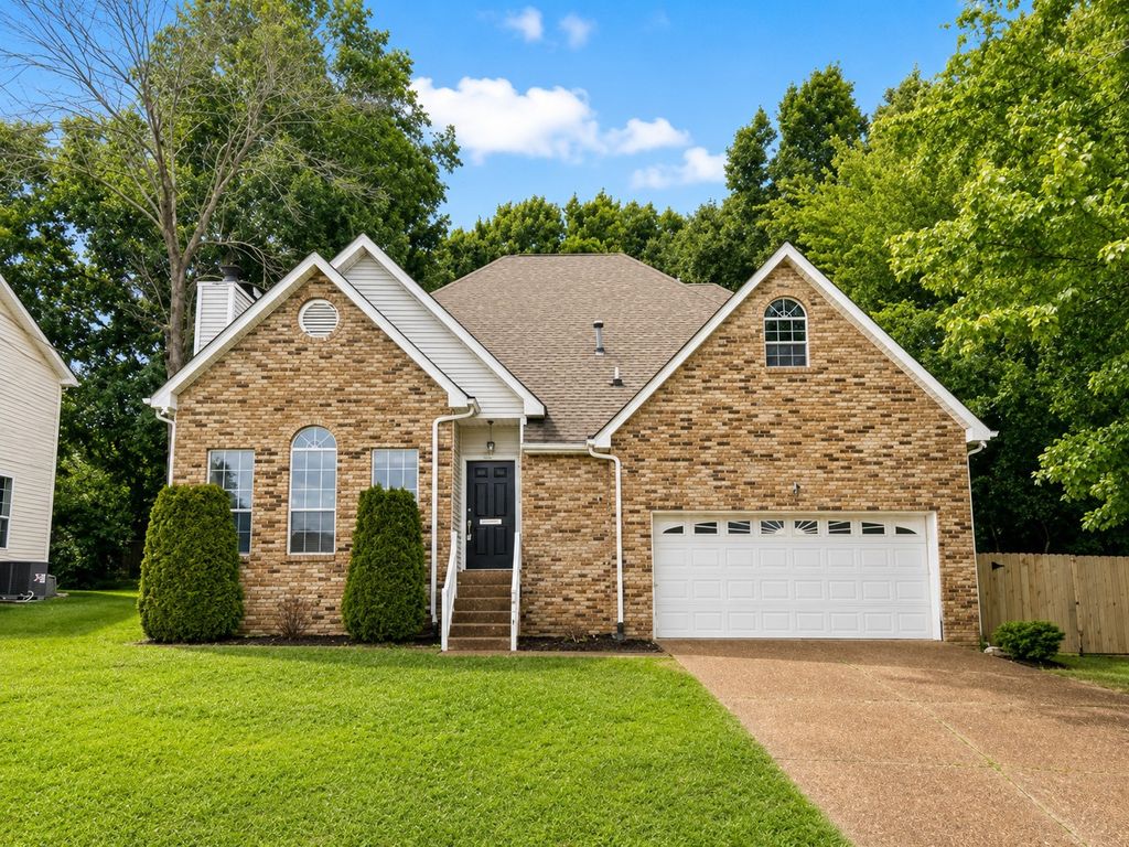 3016 Brantley Dr, Antioch, TN 37013