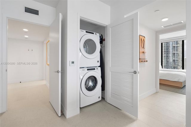 159 NE 6th Street 2415, Miami, FL 33132