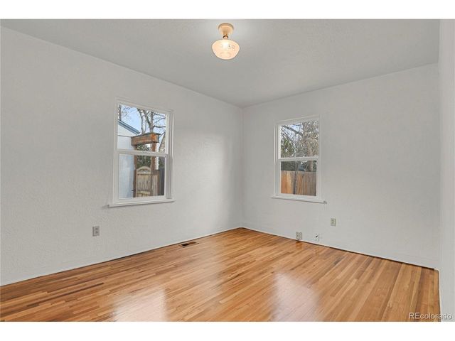 917 N Institute St, Colorado Springs, CO 80903