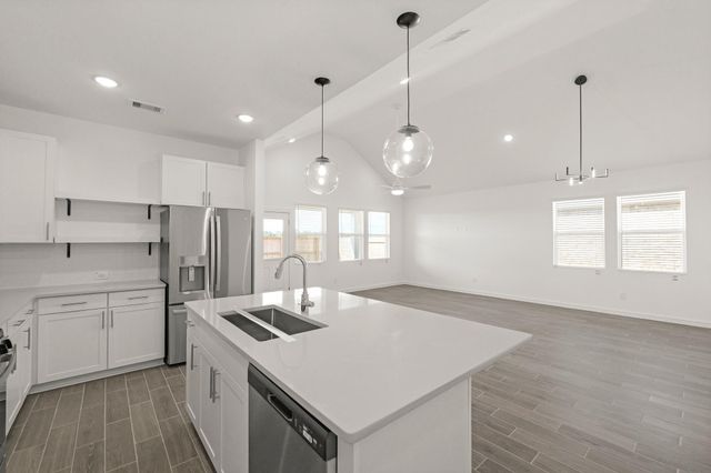 363 West Rose Marie Lane, Montgomery, TX 77356