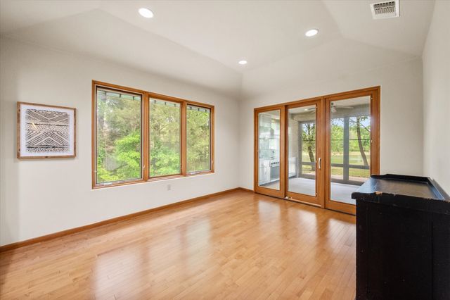 301 Bentwood Circle, Corsicana, TX 75109