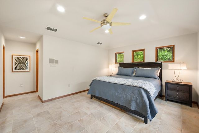 301 Bentwood Circle, Corsicana, TX 75109