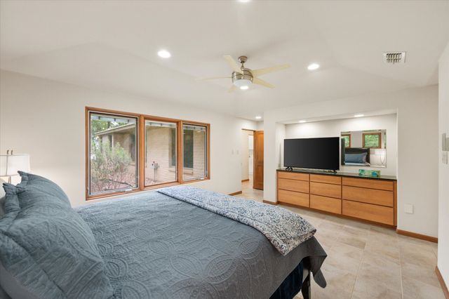 301 Bentwood Circle, Corsicana, TX 75109