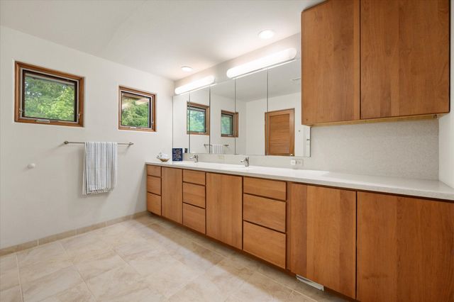 301 Bentwood Circle, Corsicana, TX 75109