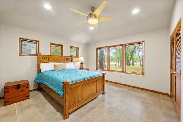 301 Bentwood Circle, Corsicana, TX 75109