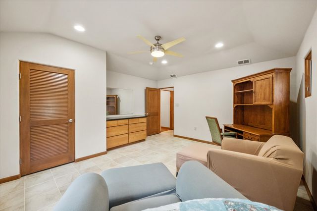 301 Bentwood Circle, Corsicana, TX 75109