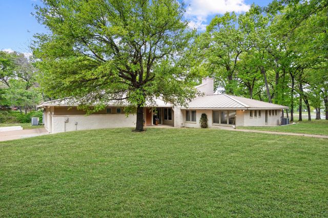 301 Bentwood Circle, Corsicana, TX 75109