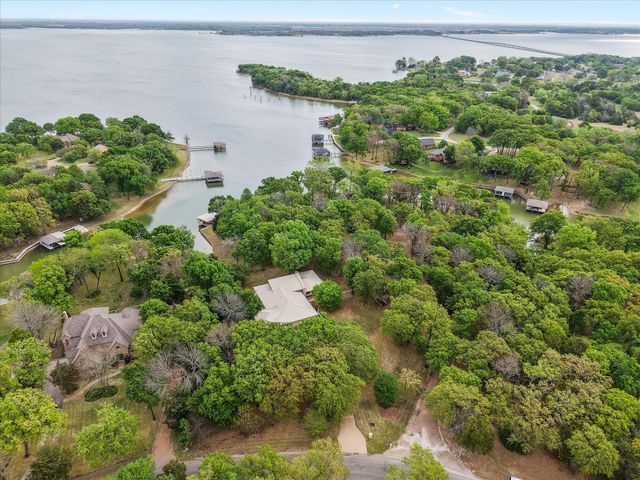 301 Bentwood Circle, Corsicana, TX 75109