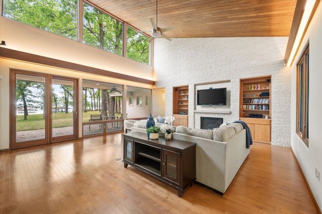 301 Bentwood Circle, Corsicana, TX 75109