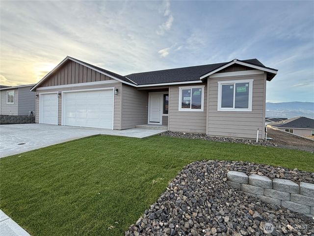2368 2nd Street SE, East Wenatchee, WA 98802