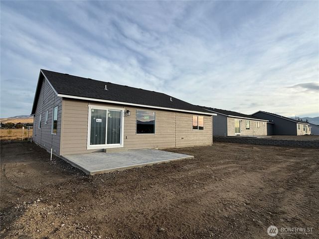 2368 2nd Street SE, East Wenatchee, WA 98802