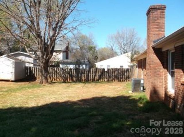 6525 Harrisburg Road, Charlotte, NC 28227