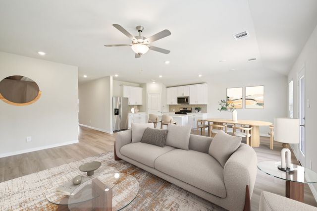 2220 Mustang Way, Seagoville, TX 75159