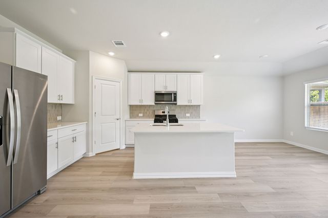 2220 Mustang Way, Seagoville, TX 75159