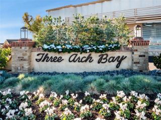 44 S La Senda Drive, Laguna Beach, CA 92651