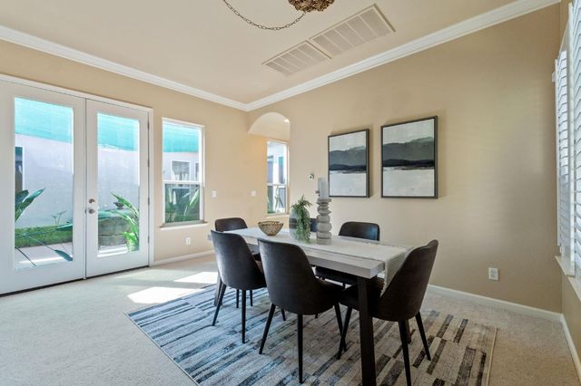 1914 N Greenfield Avenue, Clovis, CA 93619