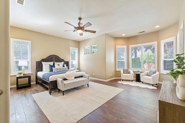 1914 N Greenfield Avenue, Clovis, CA 93619