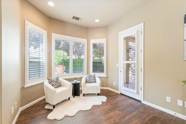 1914 N Greenfield Avenue, Clovis, CA 93619