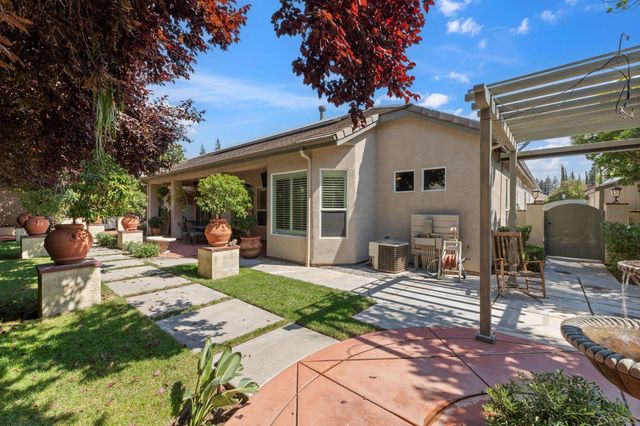 1914 N Greenfield Avenue, Clovis, CA 93619