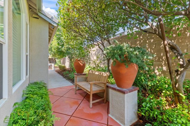 1914 N Greenfield Avenue, Clovis, CA 93619