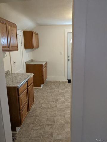 2333 Benjamin Street, Saginaw, MI 48602