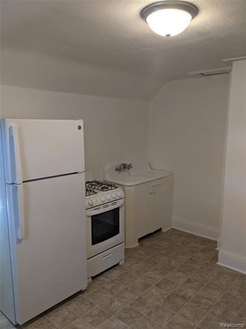 2333 Benjamin Street, Saginaw, MI 48602