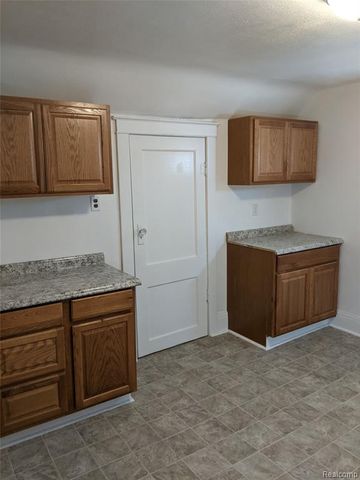 2333 Benjamin Street, Saginaw, MI 48602