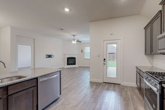 10925 Klondike Lane, Aubrey, TX 76227
